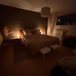 La Maison Noire Au Coin